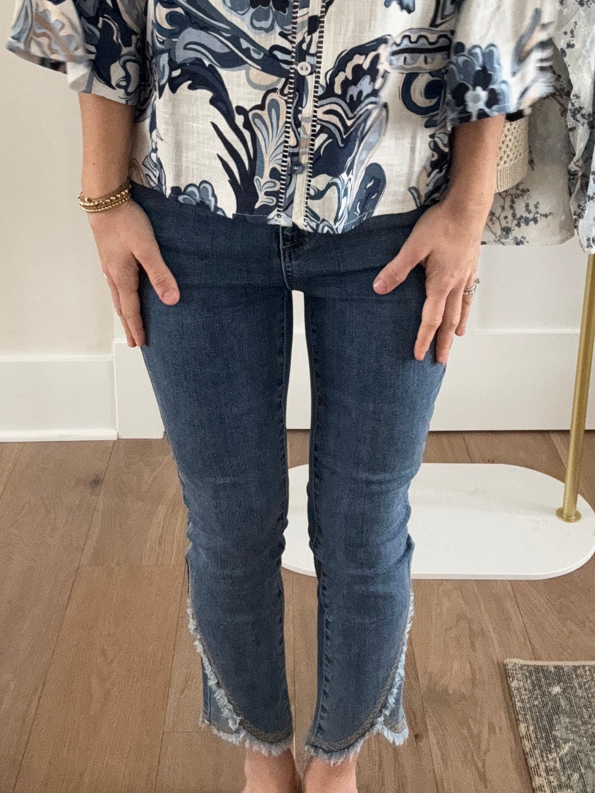 Slim Leg Front Tulip Pant