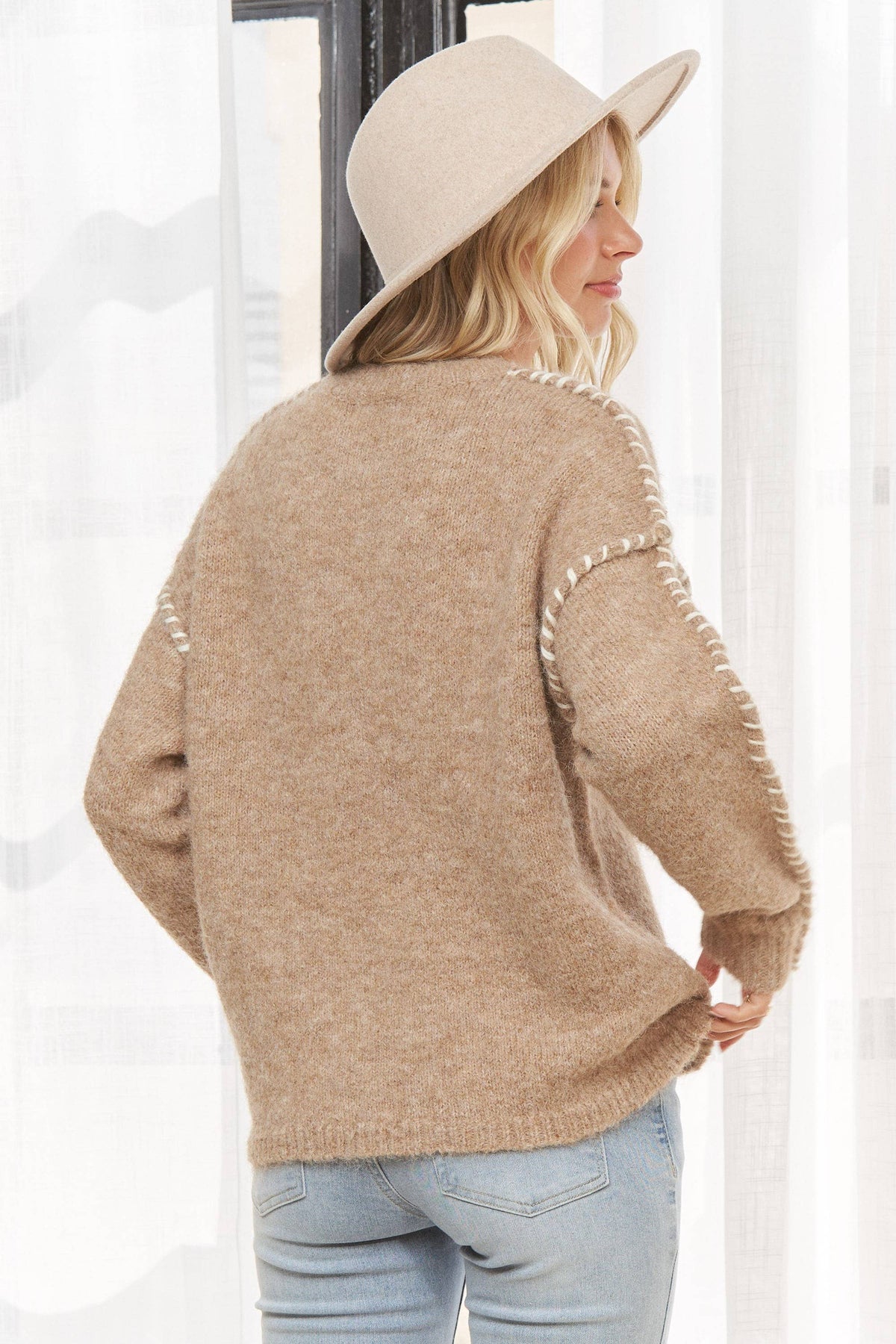 STITCH DETAIL KNIT SWEATER